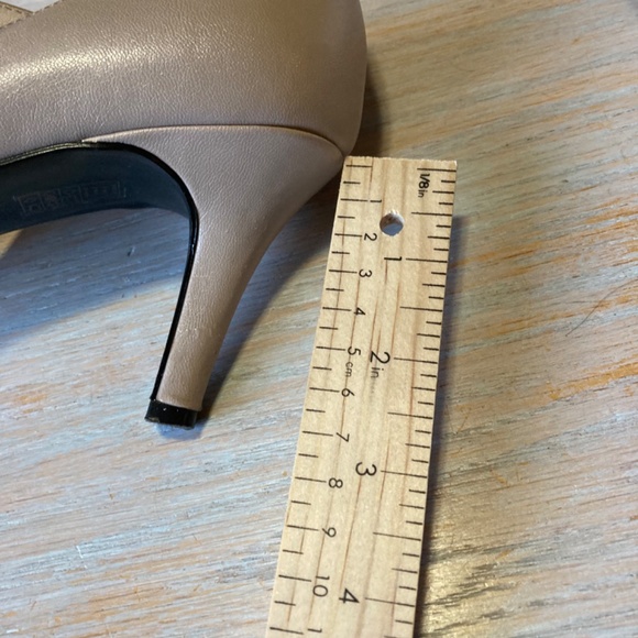 Lifestrides Nude Heels Very Comfortable With Cushioned Sole Sz 10 - Picture 7 of 8